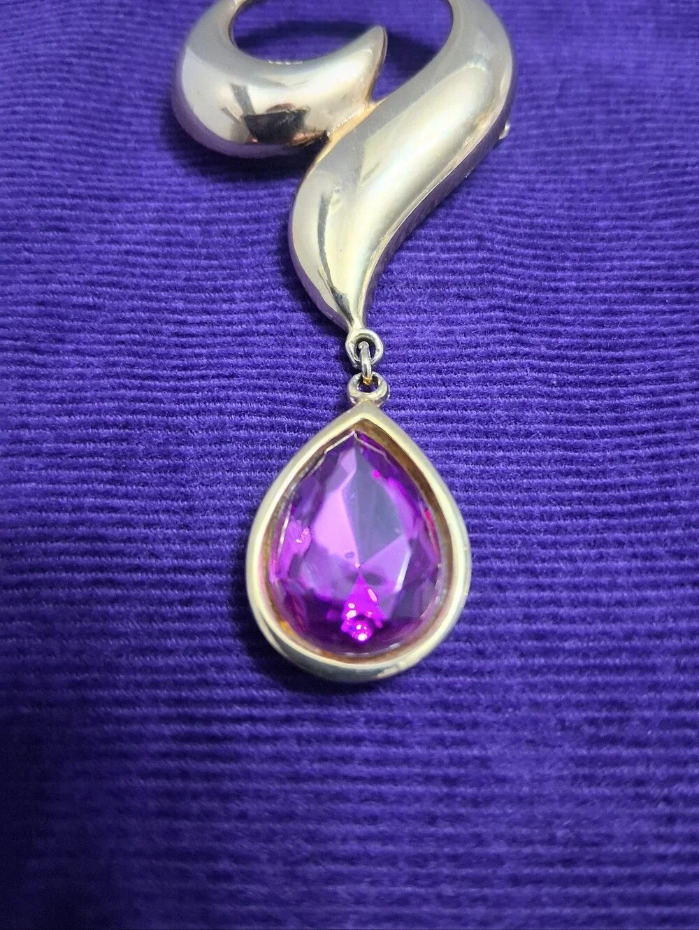 Vintage Brooch Question Mark Gold Tone With Purple Pink Crystal Whimsical